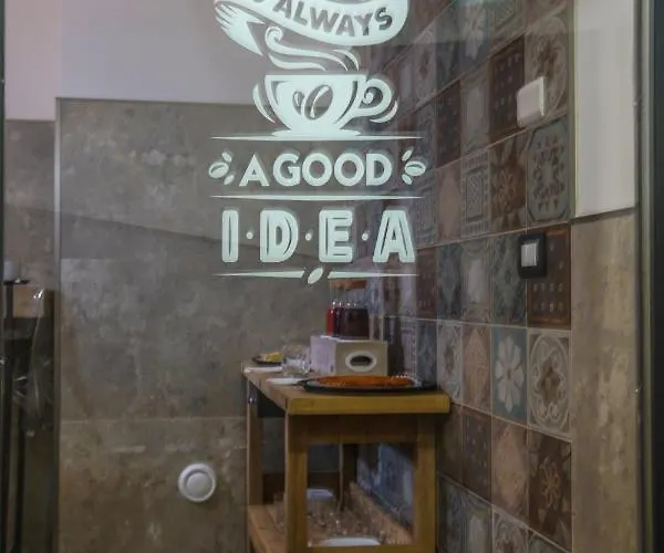 Rosso Cortese Гостевой дом Рим