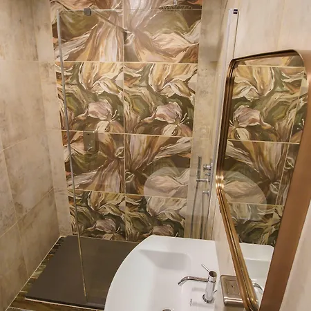 Rosso Cortese Pensión Roma